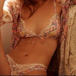 FOR LOVE & LEMONS • Gardenia Thong
